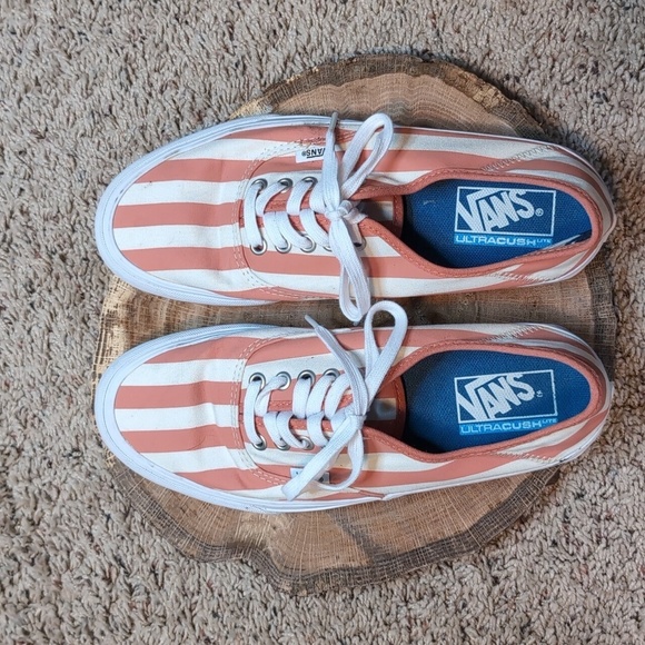 VANS Off the Wall UltraCush Stripe Tennis Shoe EUC SZ 7.5 - Picture 2 of 12